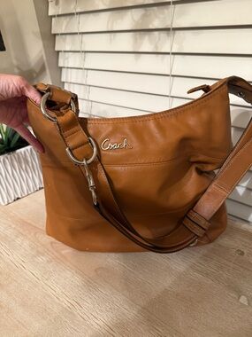 Vintage Coach Cognac Leather Hobo Shoulder Bag